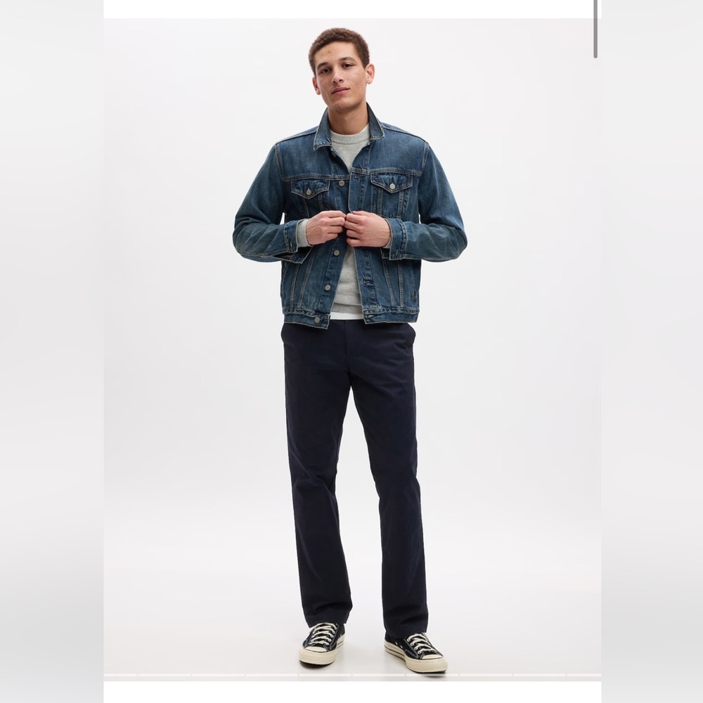 Gap men’s modern khakis straight fit in navy blue